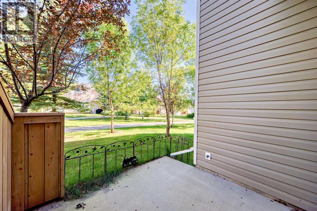 Photo 24 of 63 Bridleridge Manor Sw, Calgary AB