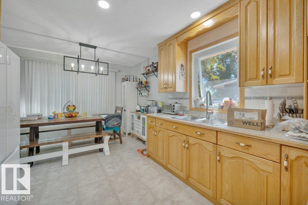 Photo 49 of 4120 55 St, Wetaskiwin AB