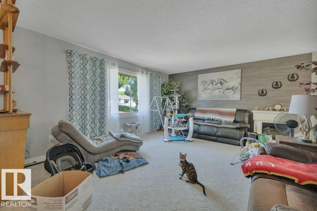 Photo 17 of 4120 55 St, Wetaskiwin AB