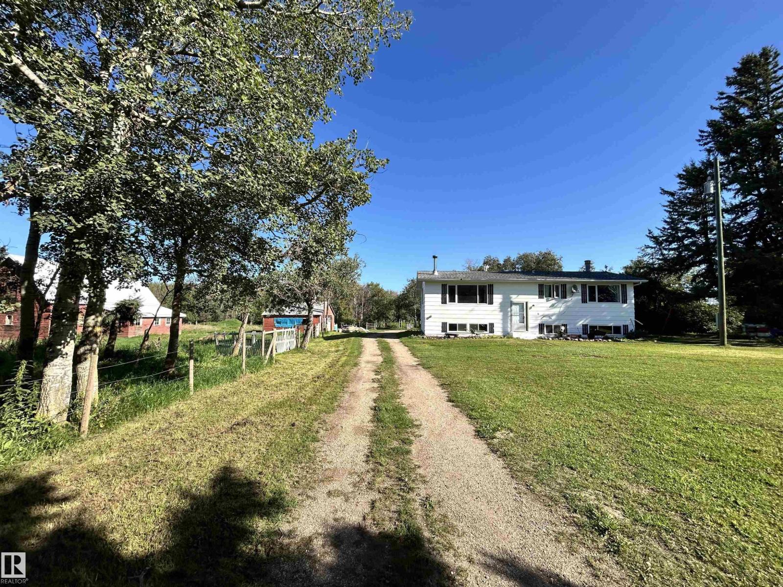 Photo 1 of 19506 Twp Rd 504, Rural Beaver County AB