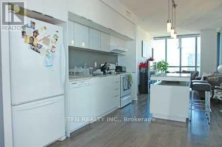 Photo 3 of 2807 110 Charles Street E, Toronto ON