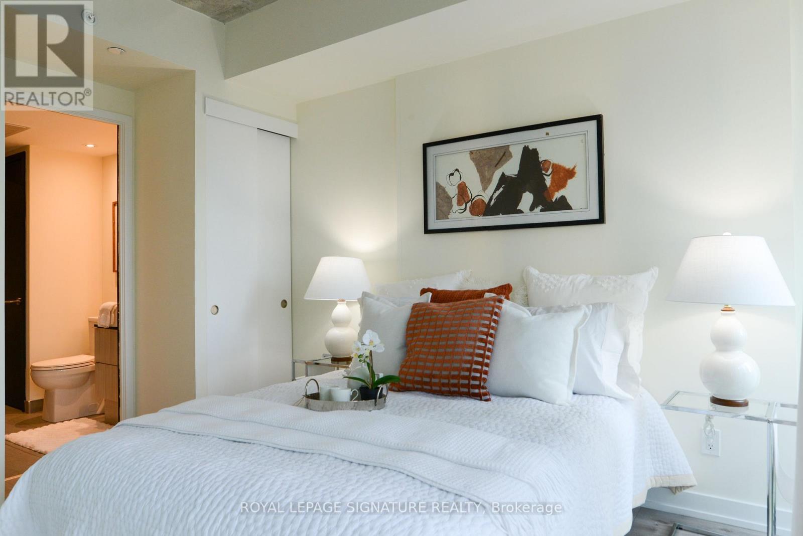Photo 16 of 605 161 Roehampton Avenue, Toronto ON