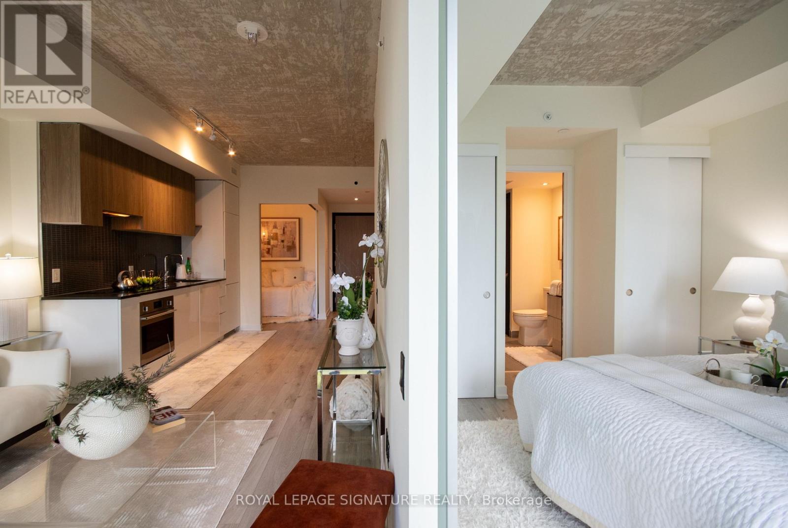 Photo 24 of 605 161 Roehampton Avenue, Toronto ON
