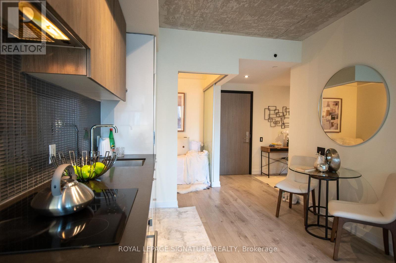 Photo 26 of 605 161 Roehampton Avenue, Toronto ON