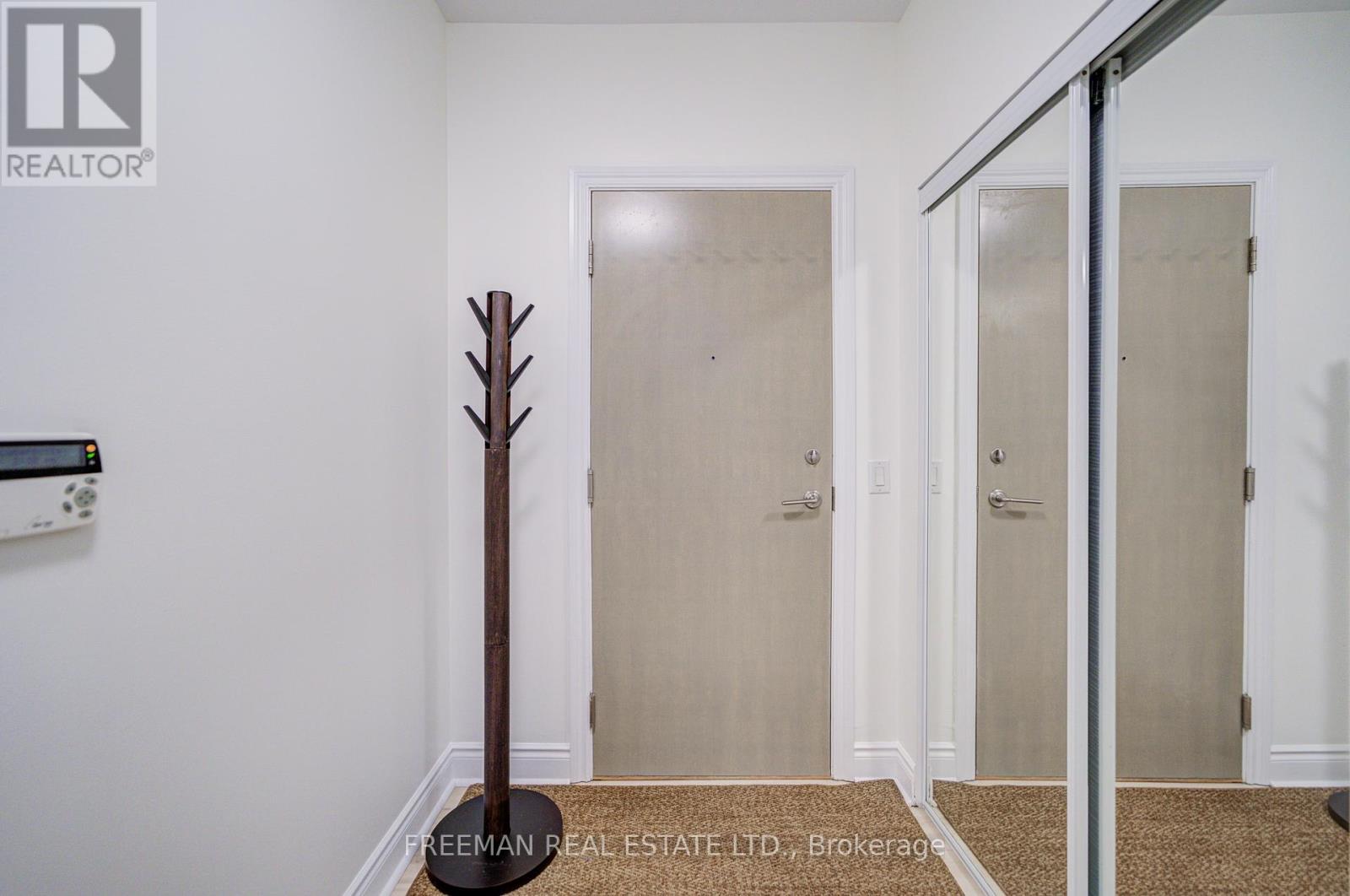 Photo 6 of 201 319 Merton Street, Toronto ON