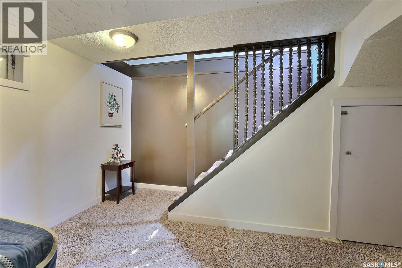 Photo 18 of 901 17th Avenue E, Regina SK