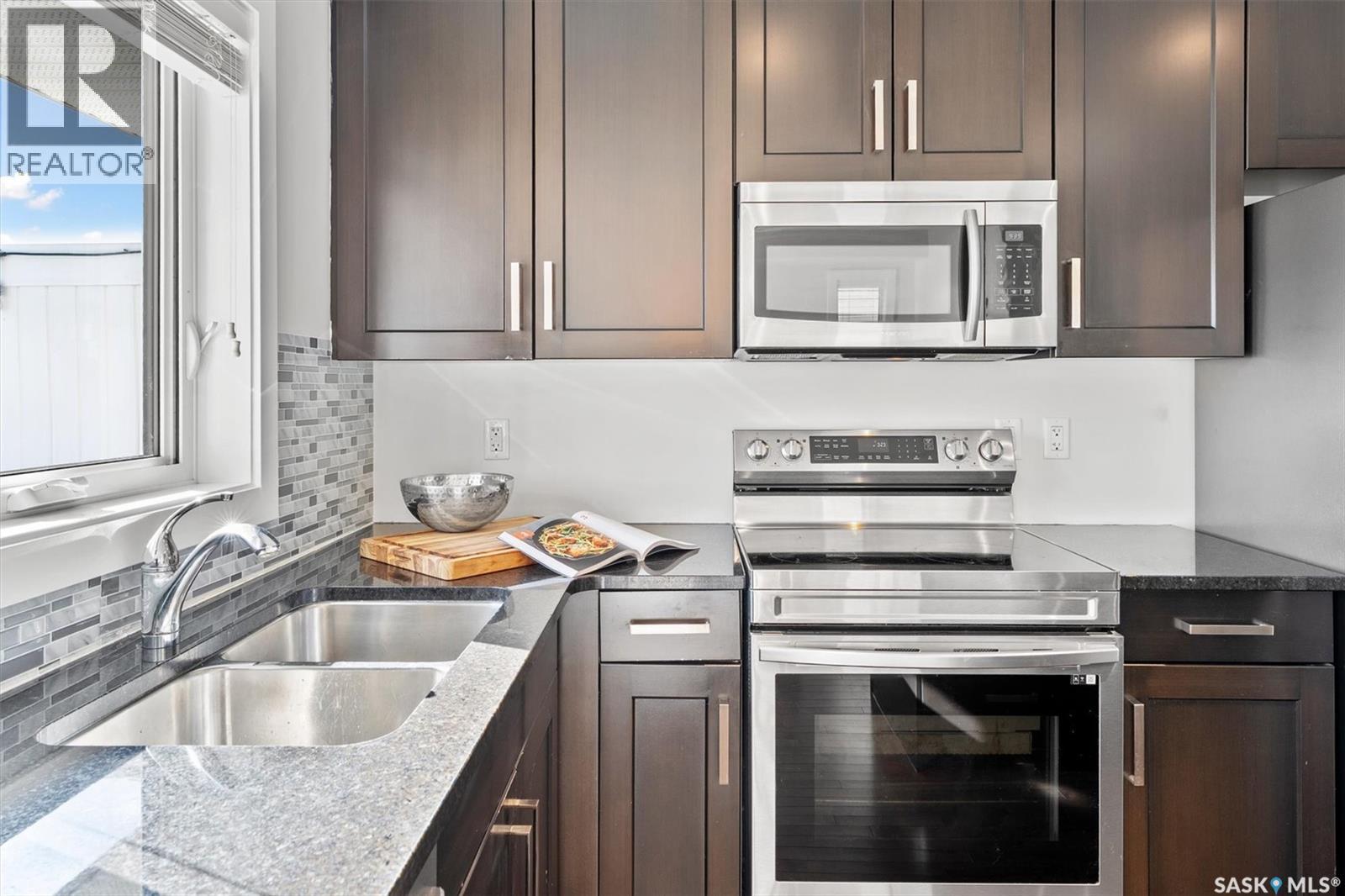 Photo 3 of 1423 Hunter Road, Saskatoon SK