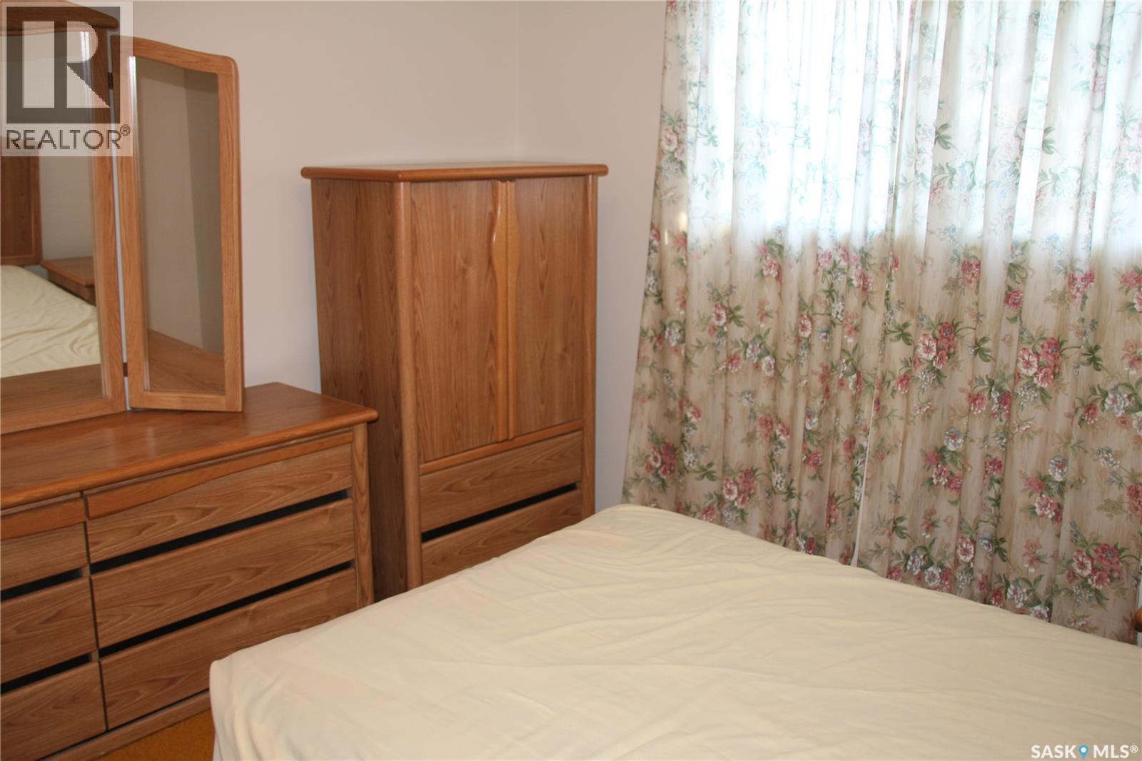 Photo 20 of 302 Markwell Drive, Regina SK
