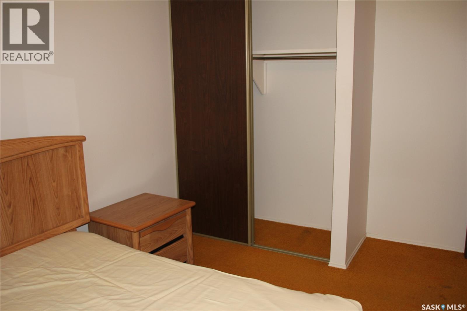 Photo 38 of 302 Markwell Drive, Regina SK