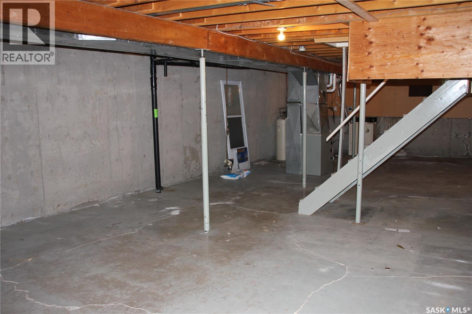 Photo 27 of 302 Markwell Drive, Regina SK