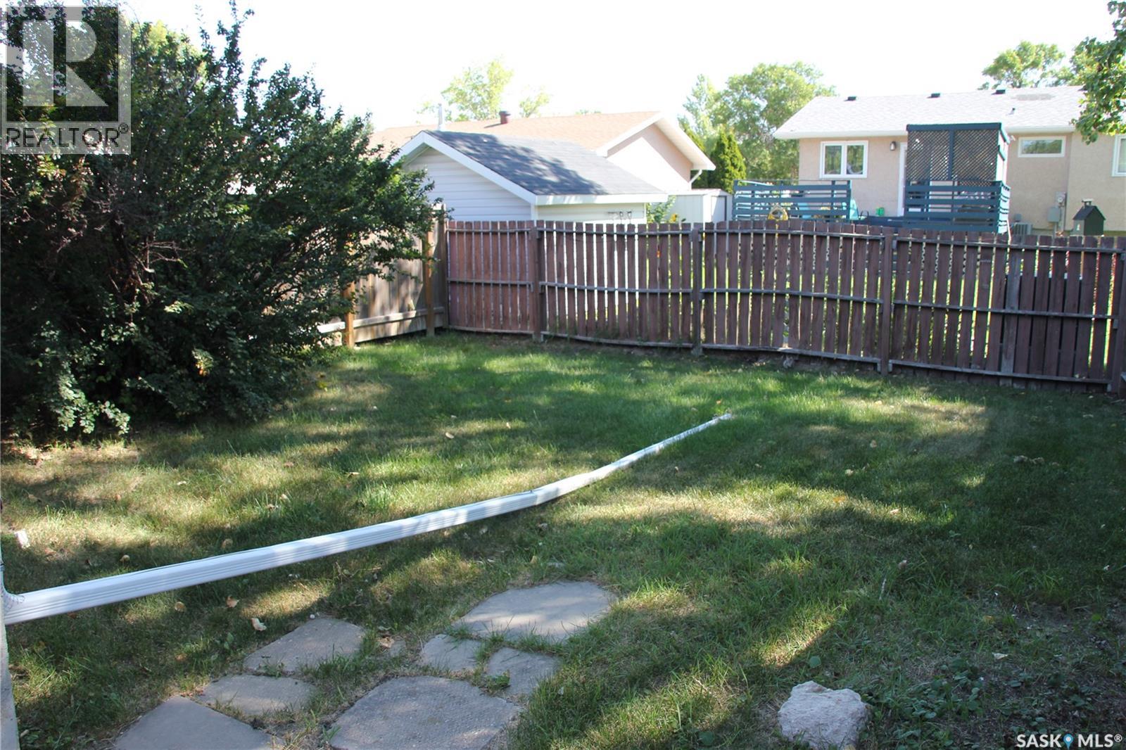 Photo 18 of 302 Markwell Drive, Regina SK