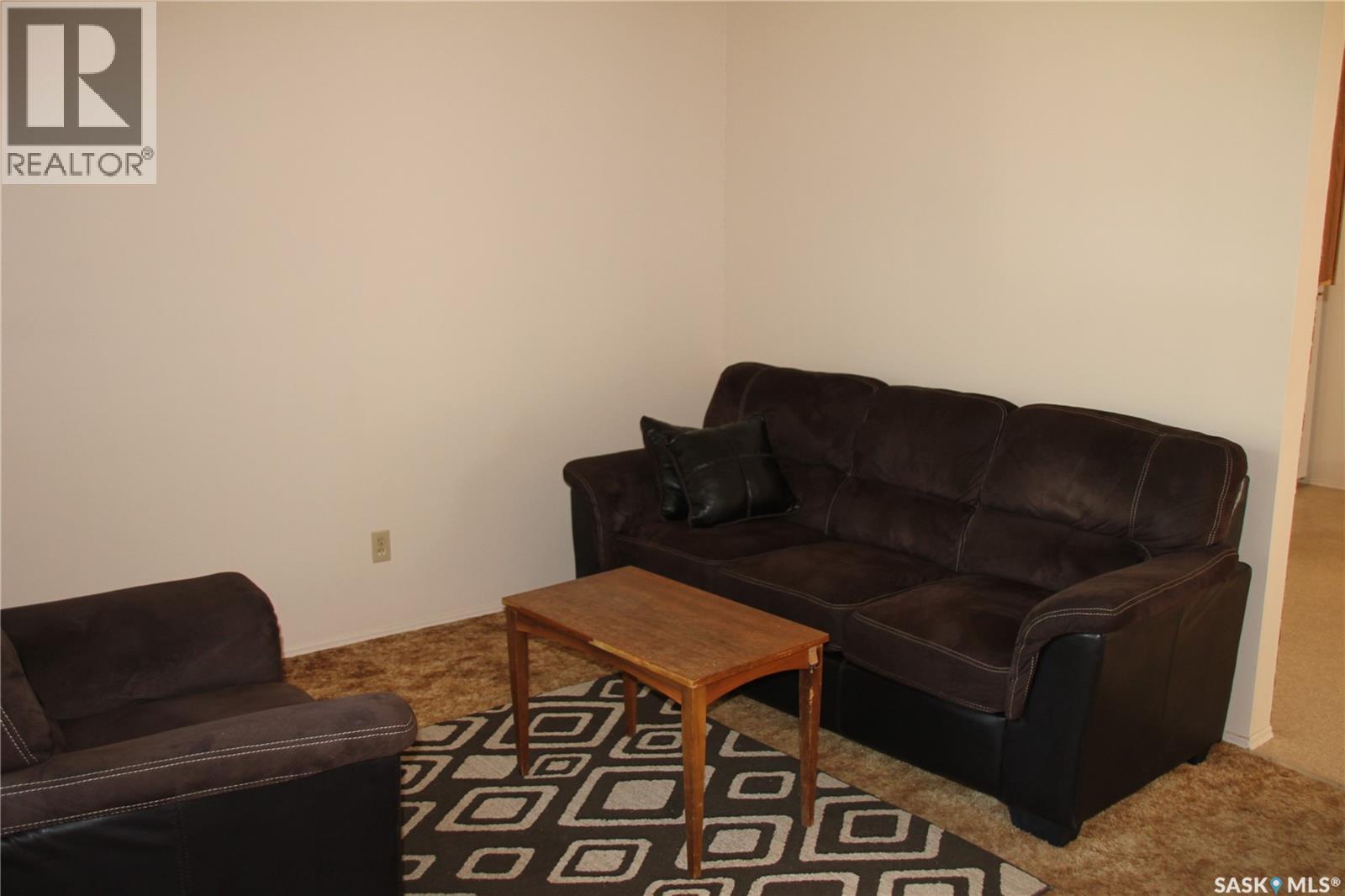 Photo 13 of 302 Markwell Drive, Regina SK