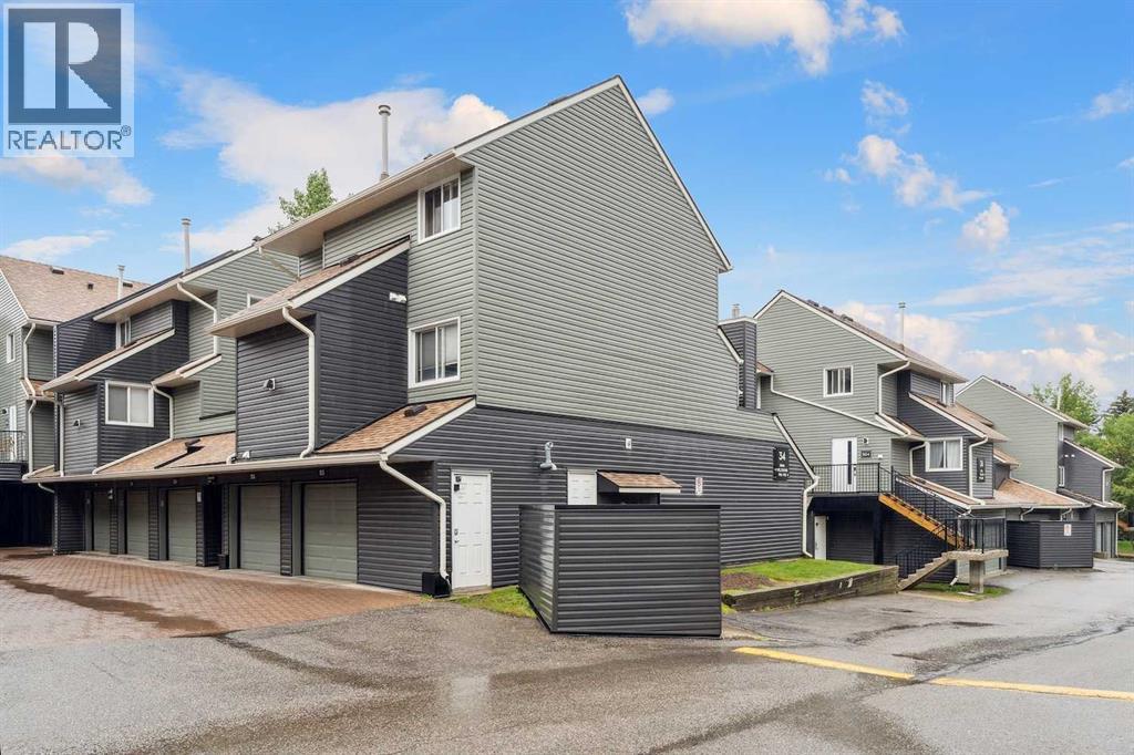 Photo 1 of 113 34 Glamis Green Sw, Calgary AB