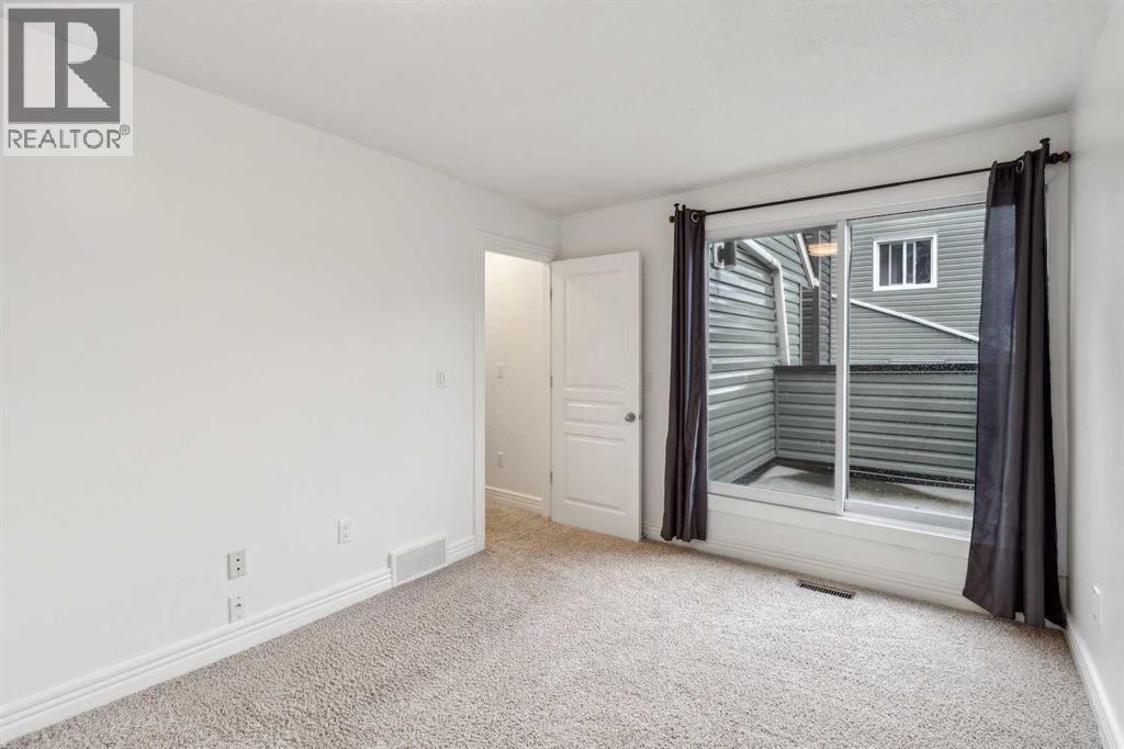 Photo 28 of 113 34 Glamis Green Sw, Calgary AB