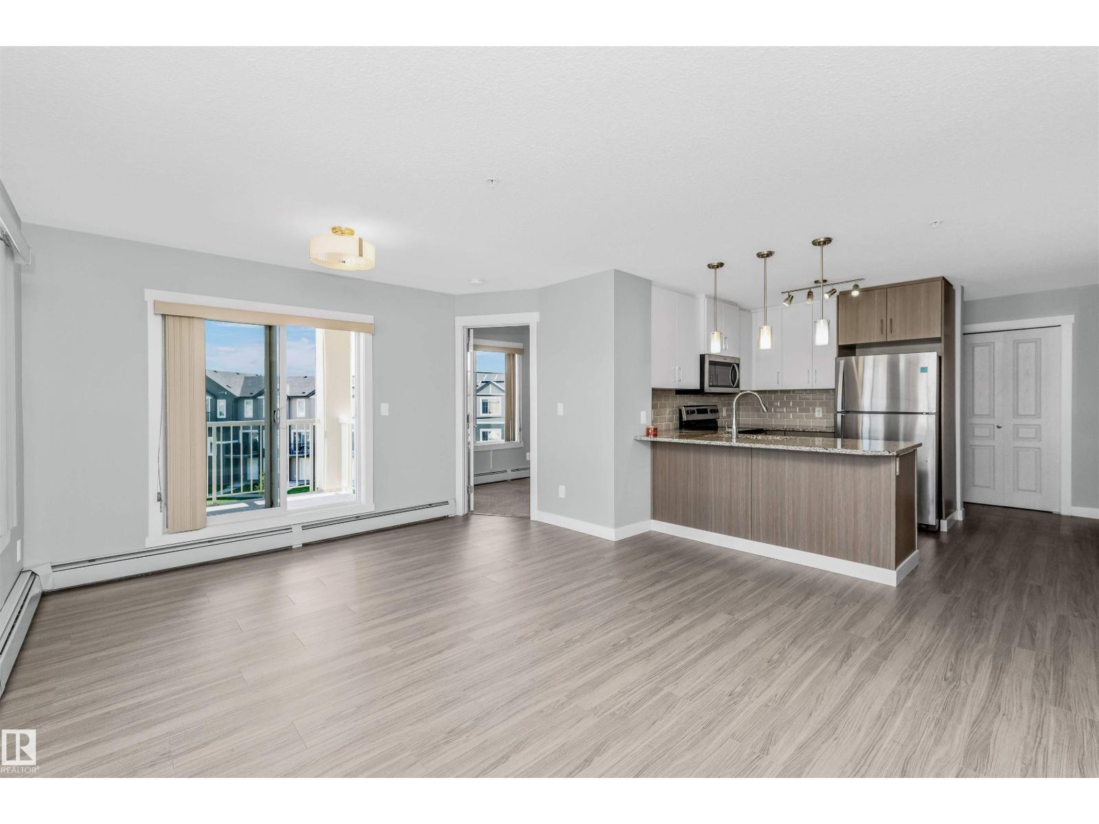 Photo 19 of 301 3670 139 Av Nw, Edmonton AB