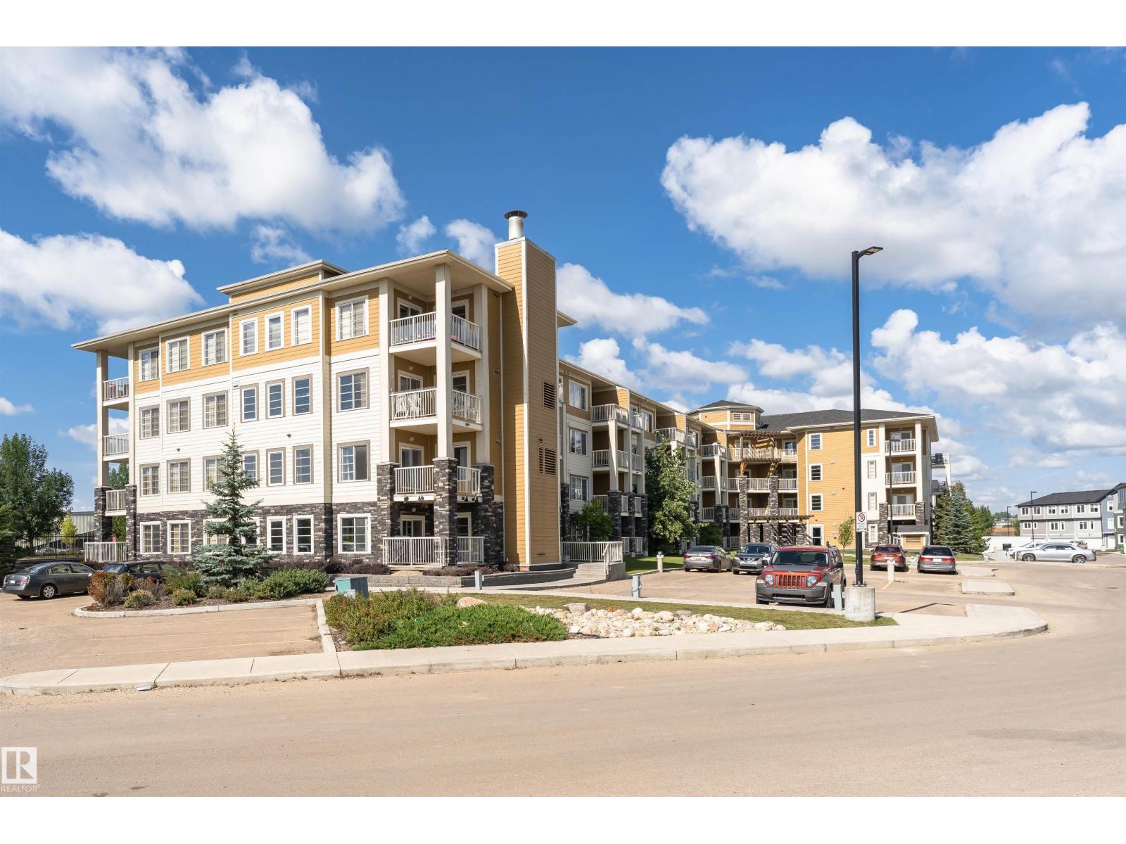 Photo 2 of 301 3670 139 Av Nw, Edmonton AB