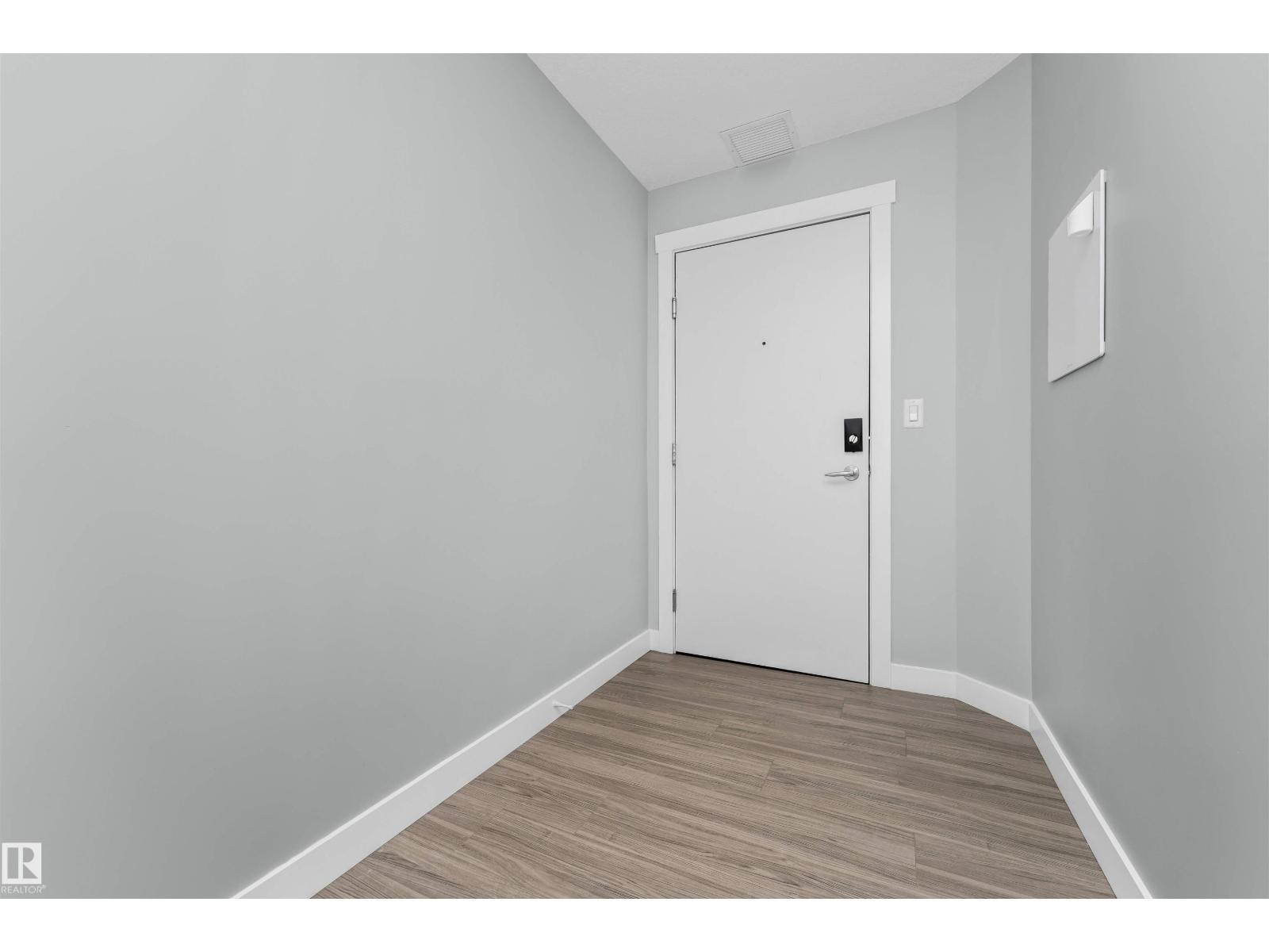 Photo 8 of 301 3670 139 Av Nw, Edmonton AB