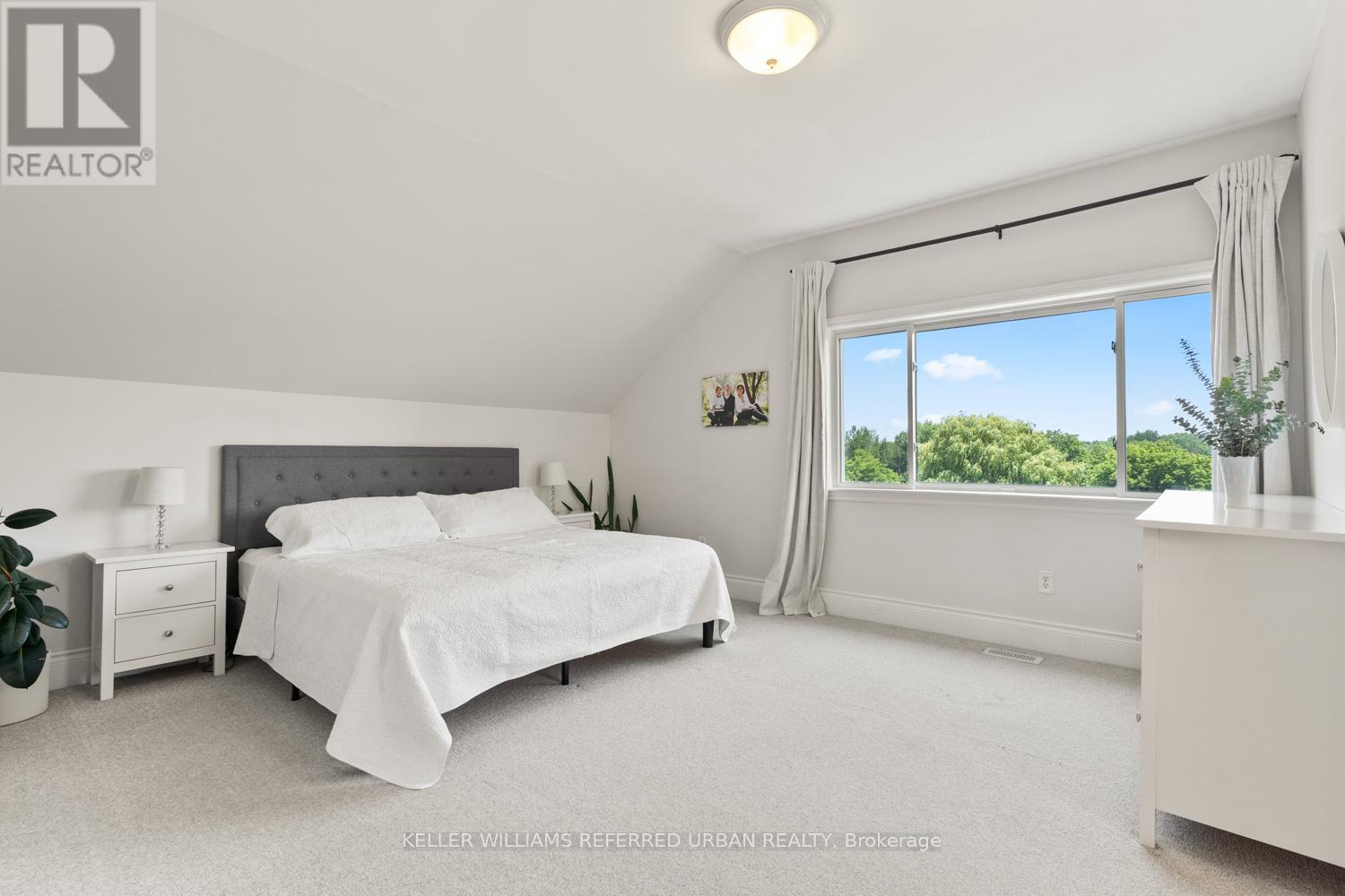 Photo 9 of 17145 8th Concession Road, King ON