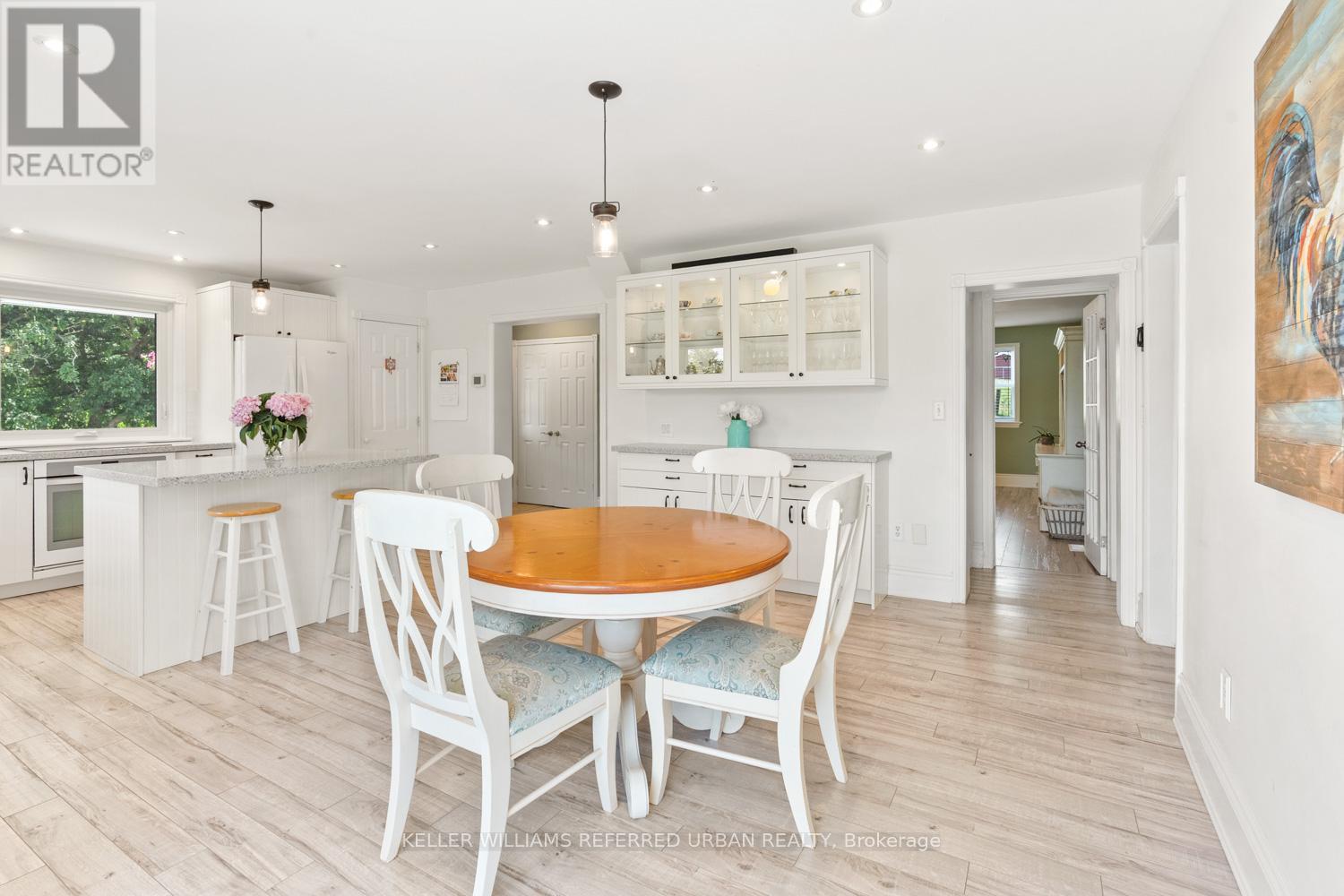 Photo 4 of 17145 8th Concession Road, King ON