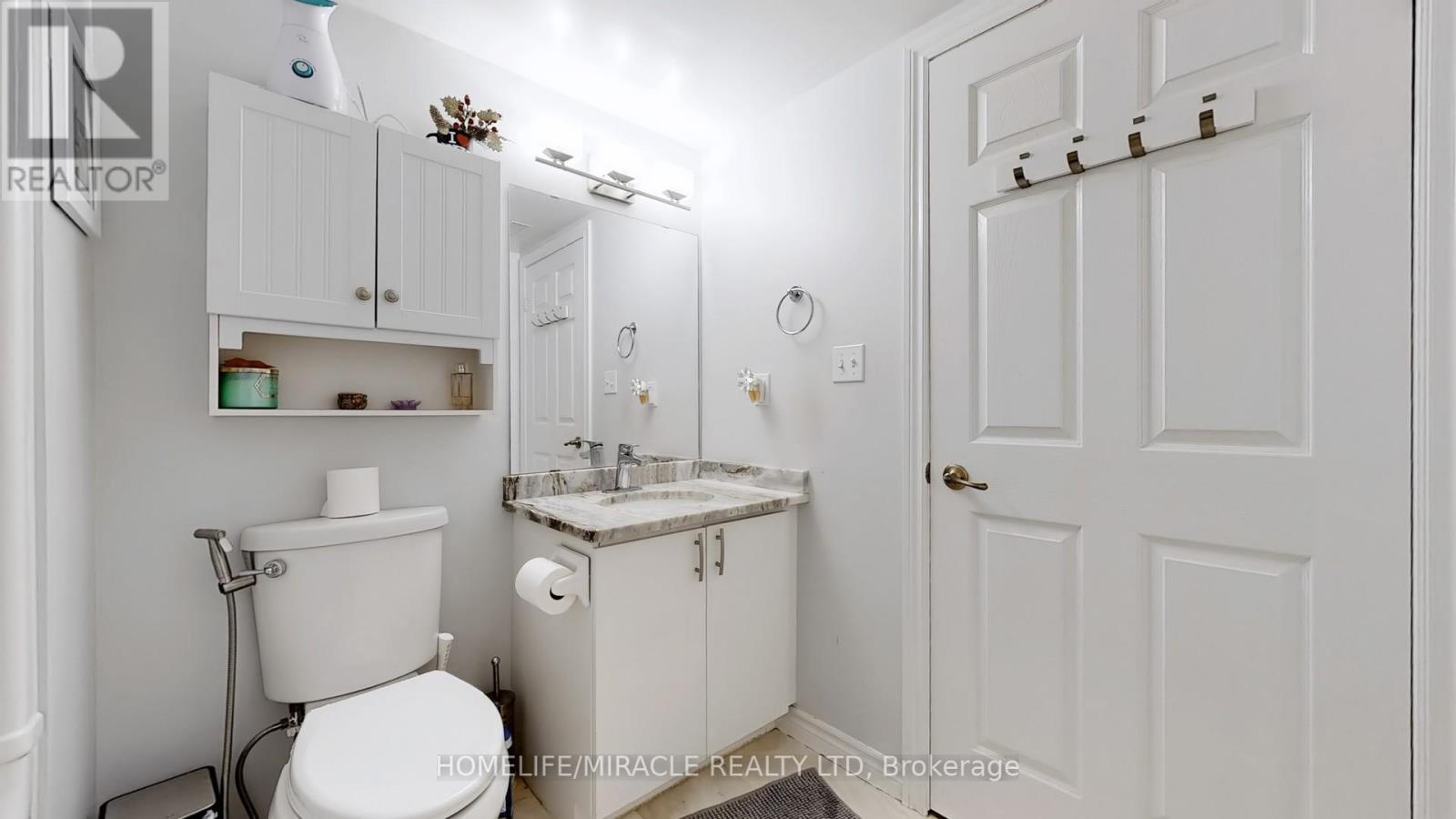 Photo 17 of 306 1440 Bishops Gate, Oakville ON
