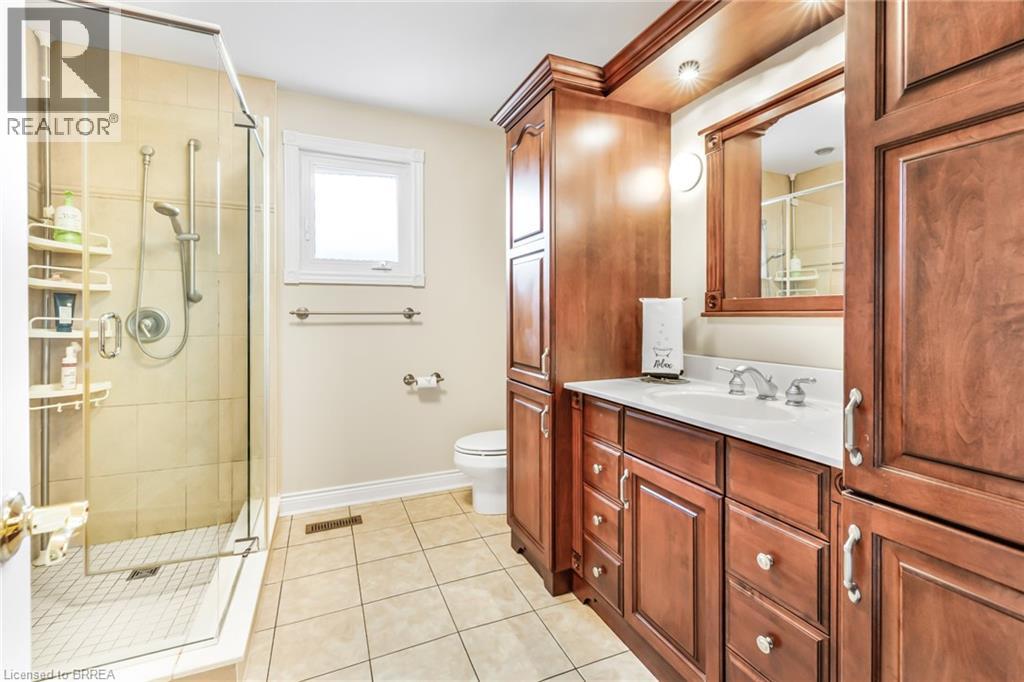 Photo 19 of 26 Dundalk Crescent, Brampton ON