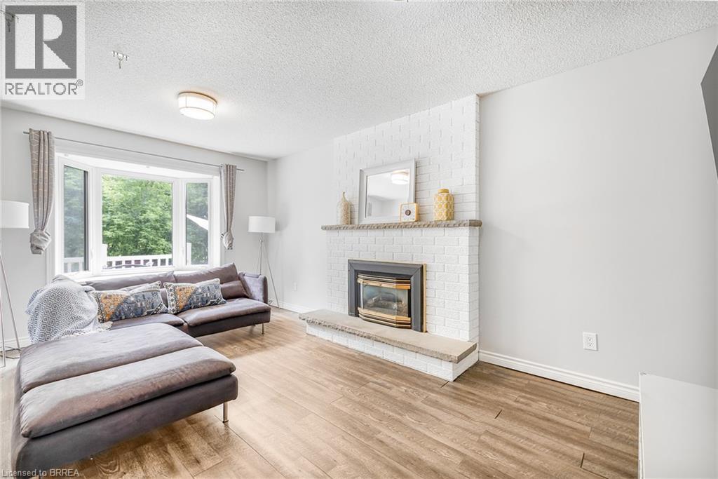 Photo 4 of 26 Dundalk Crescent, Brampton ON
