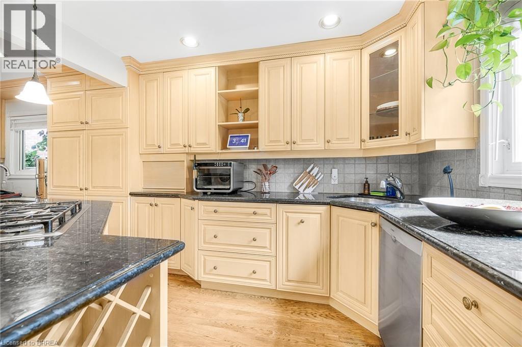 Photo 6 of 26 Dundalk Crescent, Brampton ON