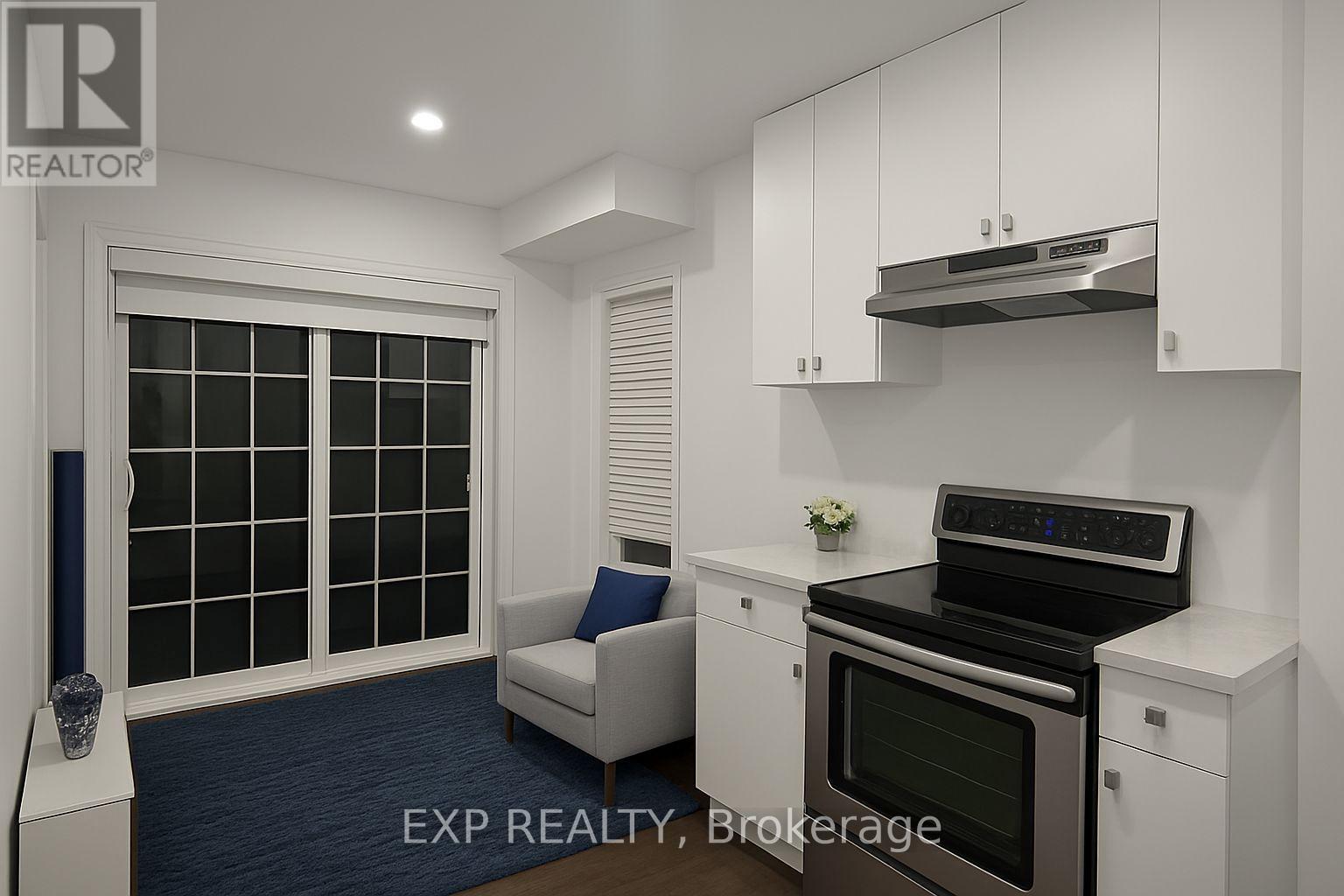 Photo 6 of Unit B 50 Farooq Boulevard N, Vaughan ON