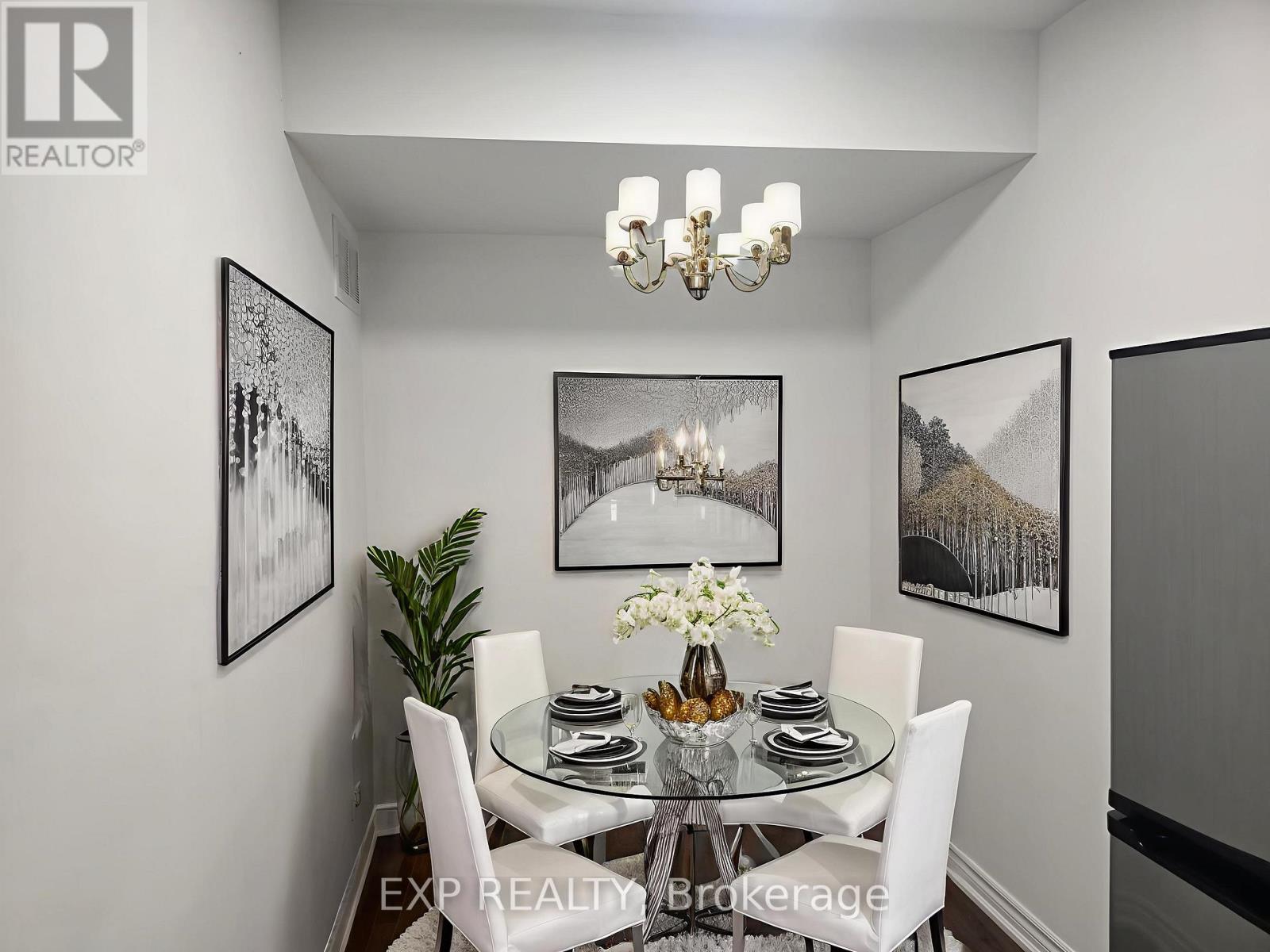 Photo 8 of Unit B 50 Farooq Boulevard N, Vaughan ON