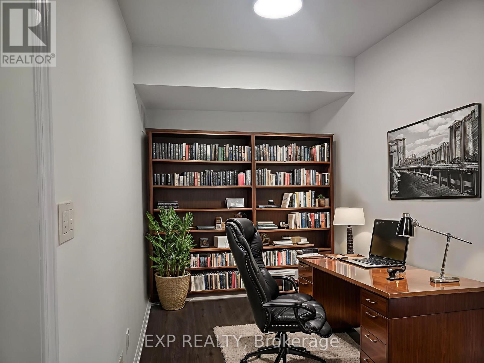 Photo 3 of Unit B 50 Farooq Boulevard N, Vaughan ON