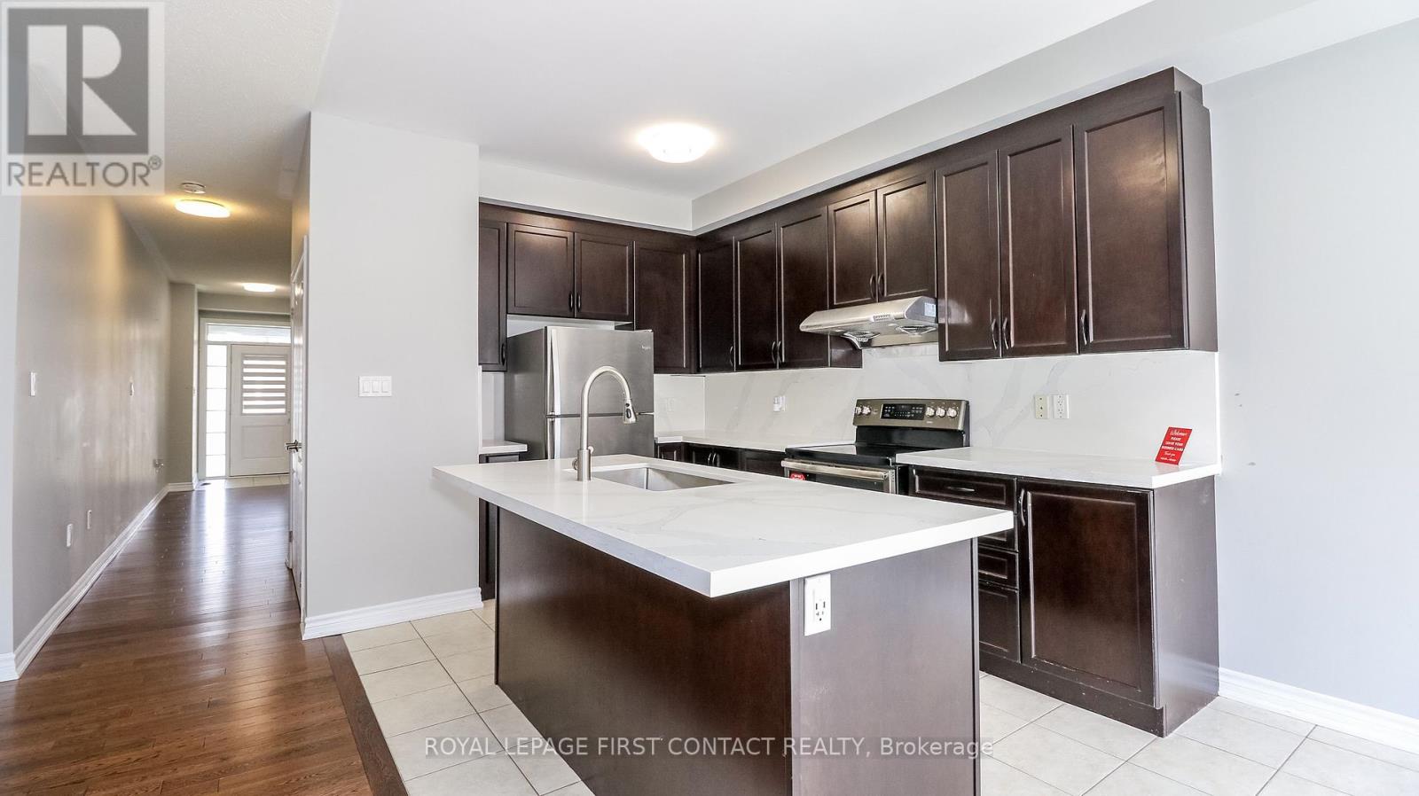 Photo 35 of 53 Mondial Crescent, East Gwillimbury ON