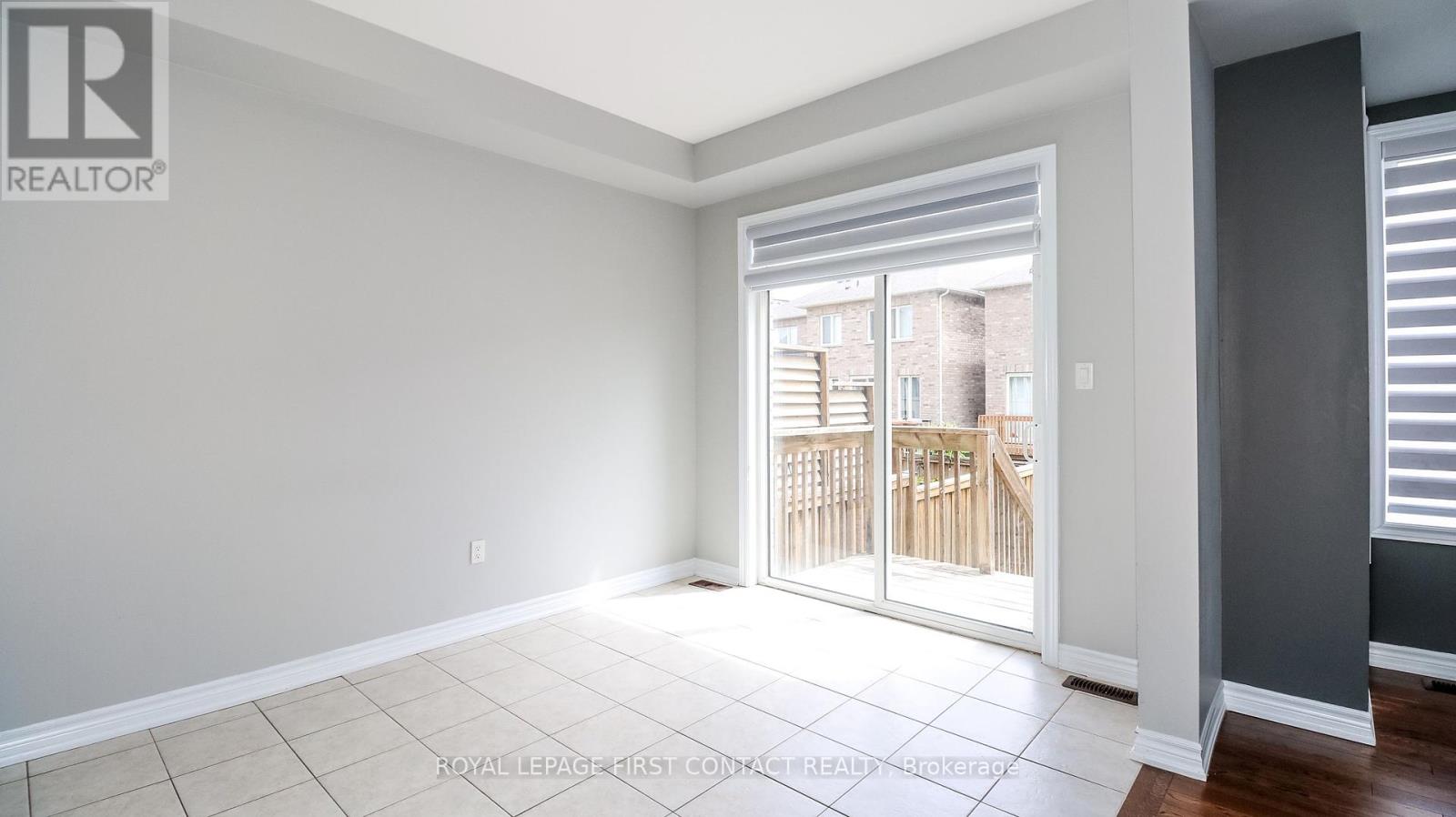 Photo 6 of 53 Mondial Crescent, East Gwillimbury ON