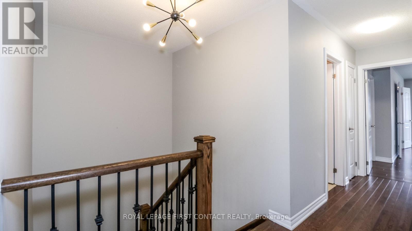 Photo 14 of 53 Mondial Crescent, East Gwillimbury ON
