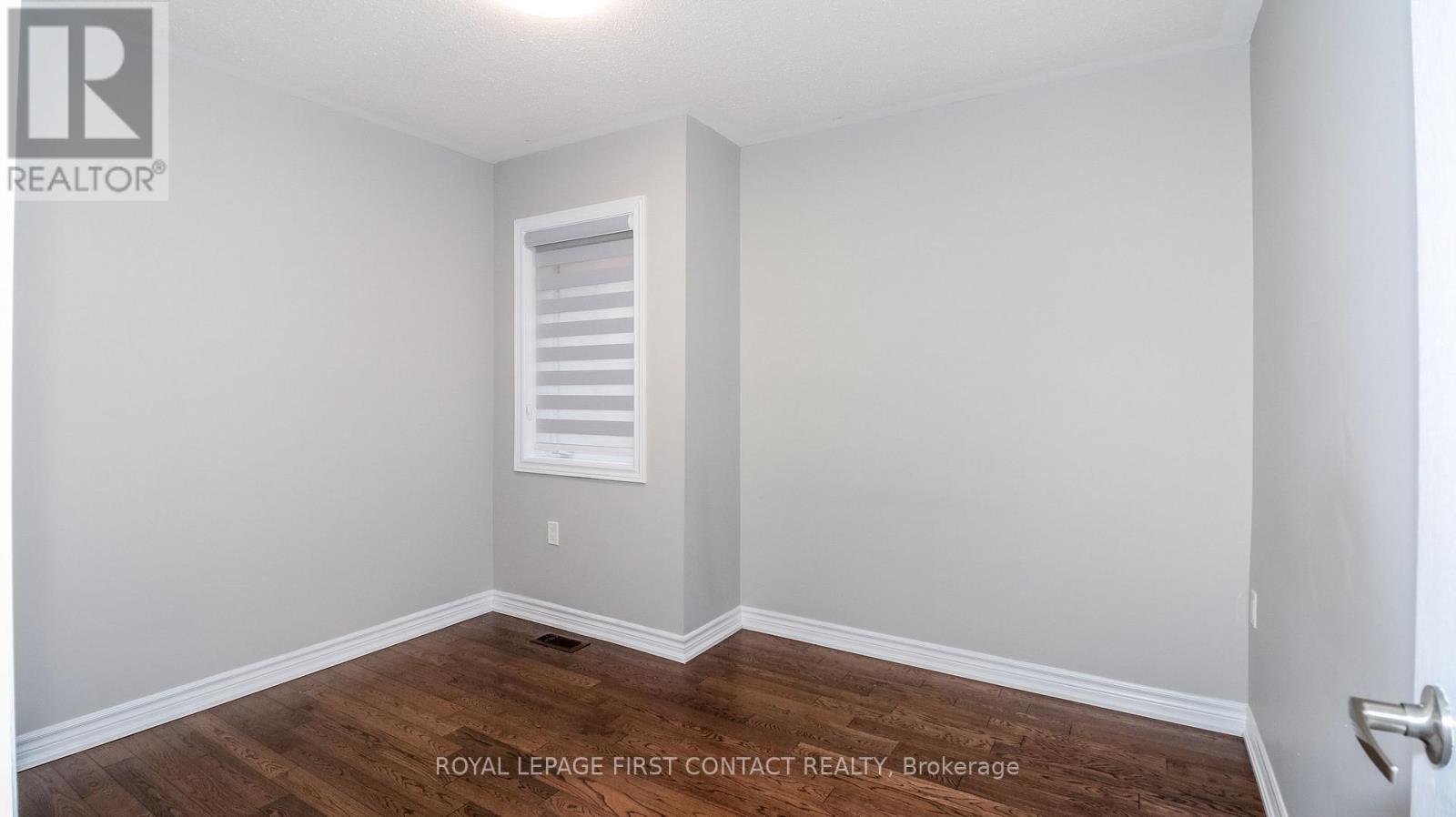Photo 15 of 53 Mondial Crescent, East Gwillimbury ON