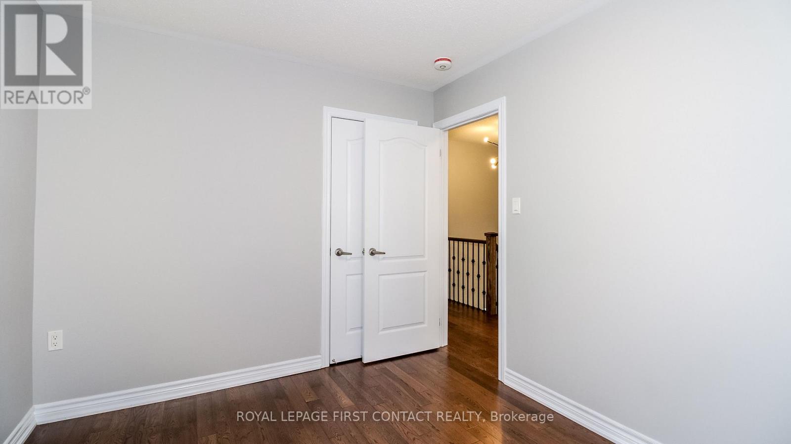 Photo 3 of 53 Mondial Crescent, East Gwillimbury ON