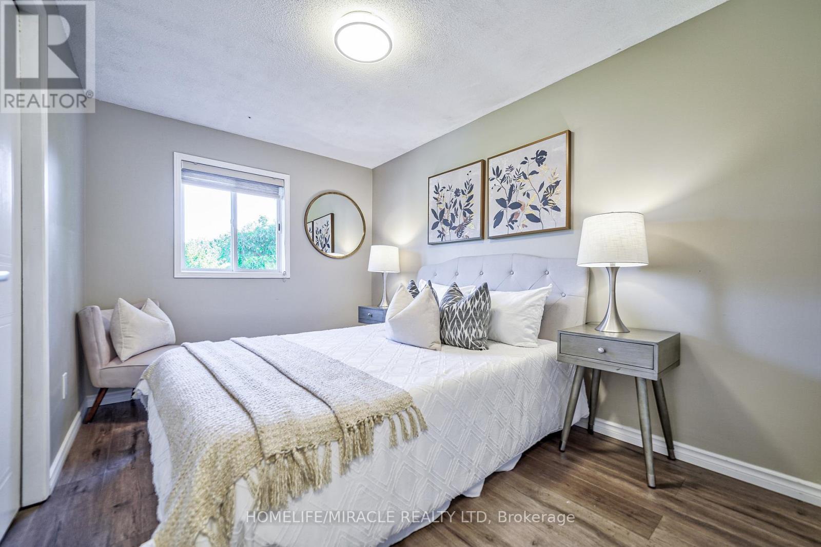 Photo 18 of 131 Poplar Drive, Cambridge ON