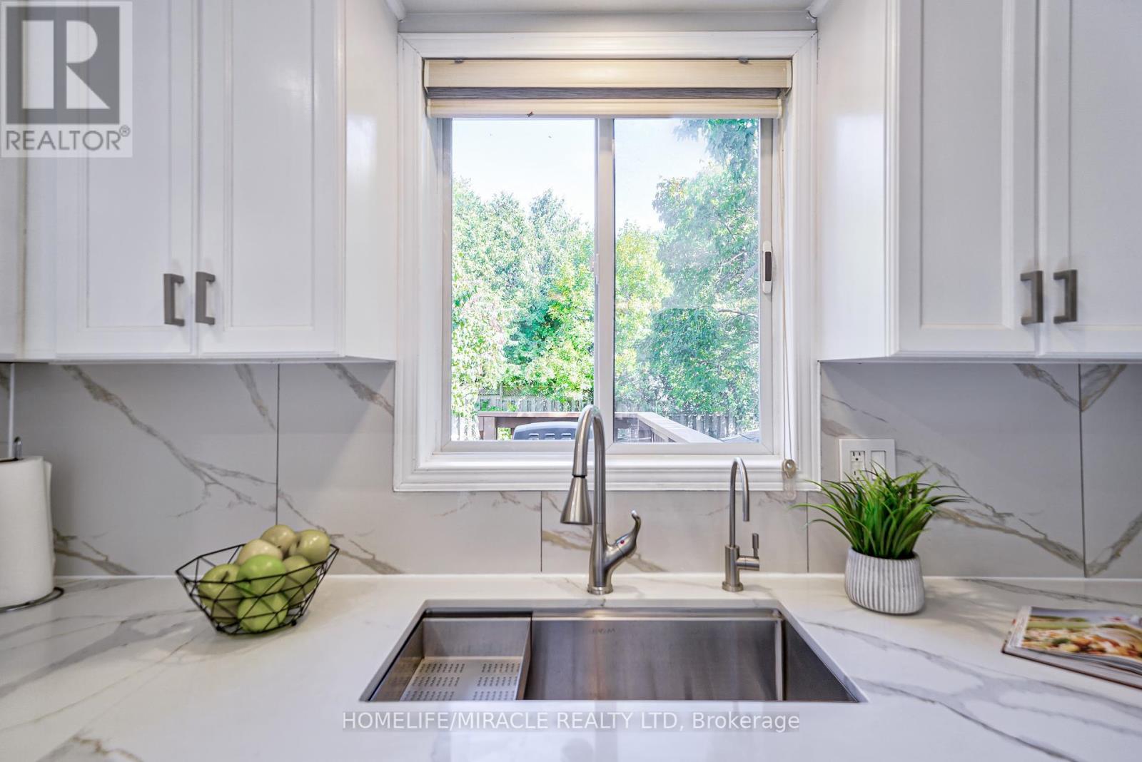 Photo 1 of 131 Poplar Drive, Cambridge ON