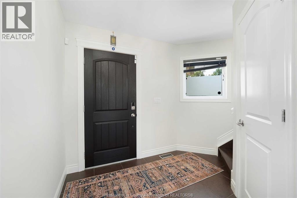 Photo 15 of 436 John Harvey Crescent, Windsor ON
