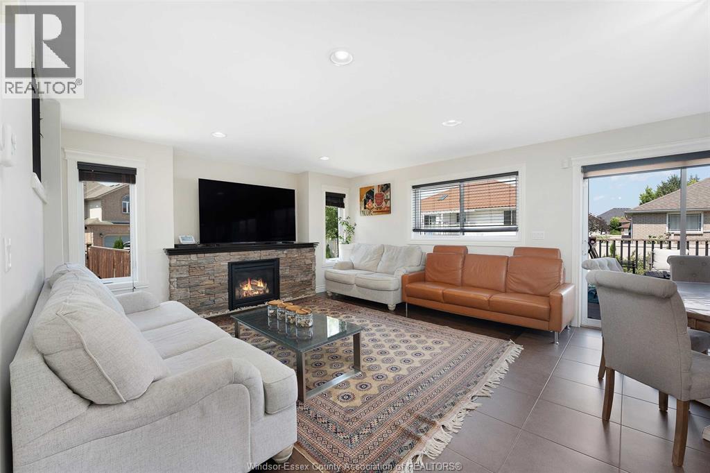 Photo 17 of 436 John Harvey Crescent, Windsor ON