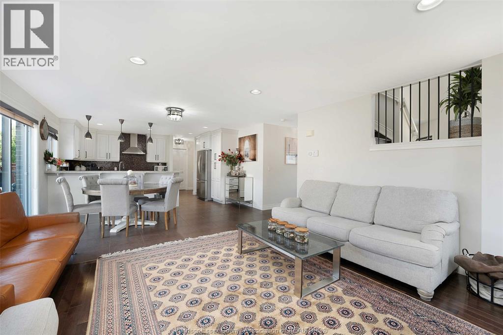 Photo 18 of 436 John Harvey Crescent, Windsor ON