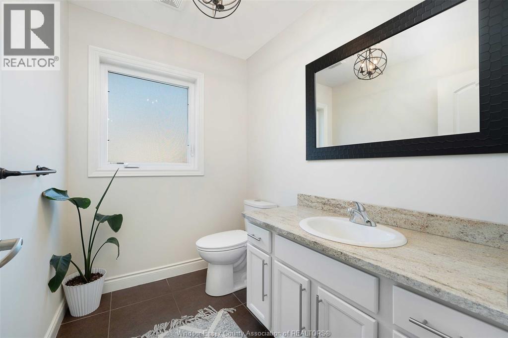 Photo 19 of 436 John Harvey Crescent, Windsor ON
