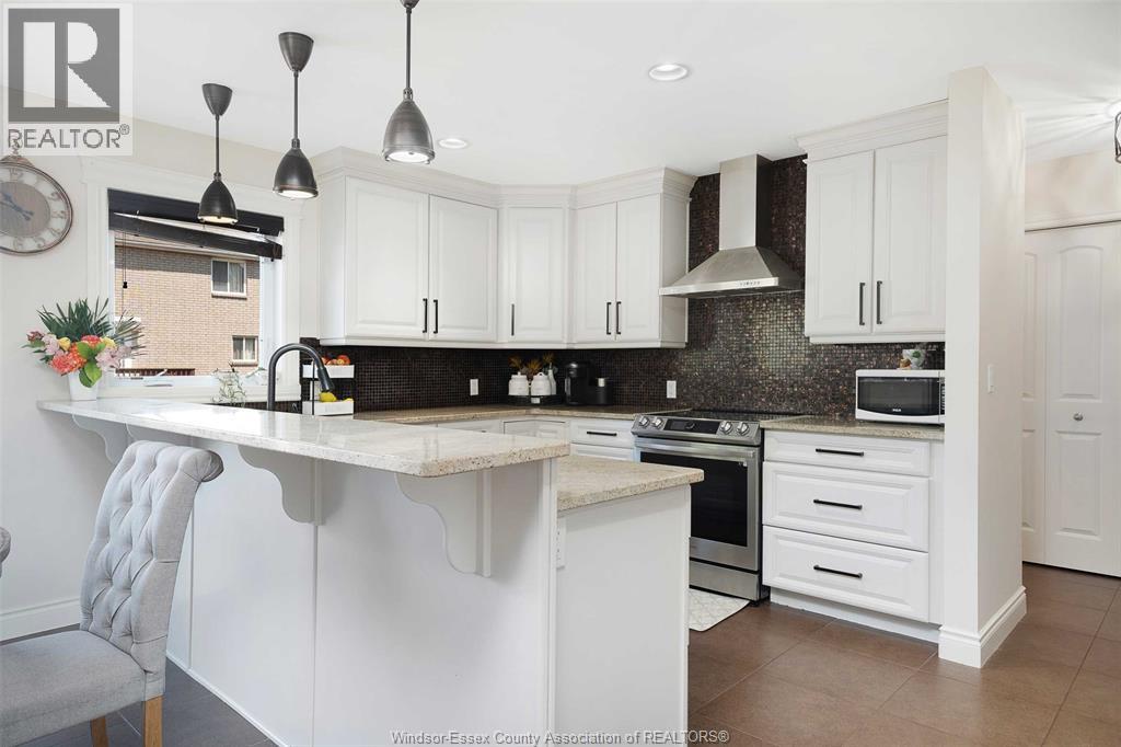Photo 22 of 436 John Harvey Crescent, Windsor ON