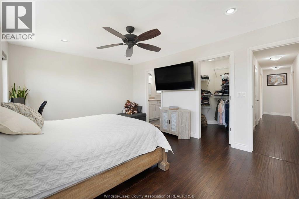 Photo 27 of 436 John Harvey Crescent, Windsor ON