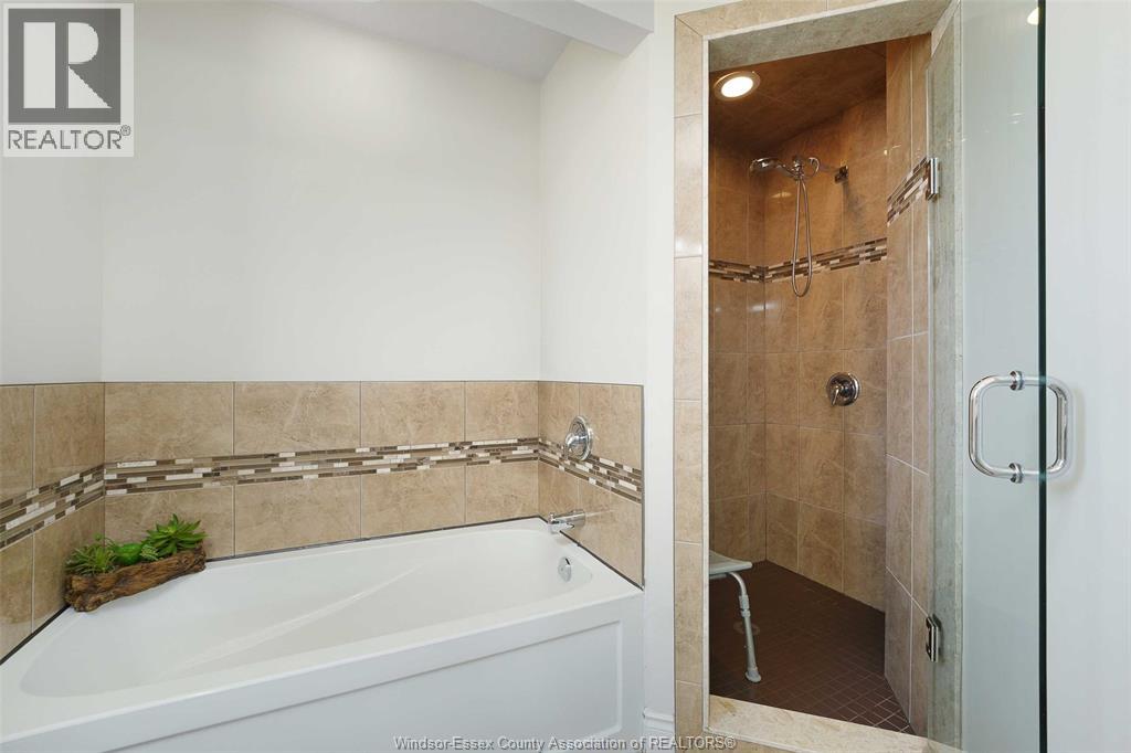 Photo 29 of 436 John Harvey Crescent, Windsor ON