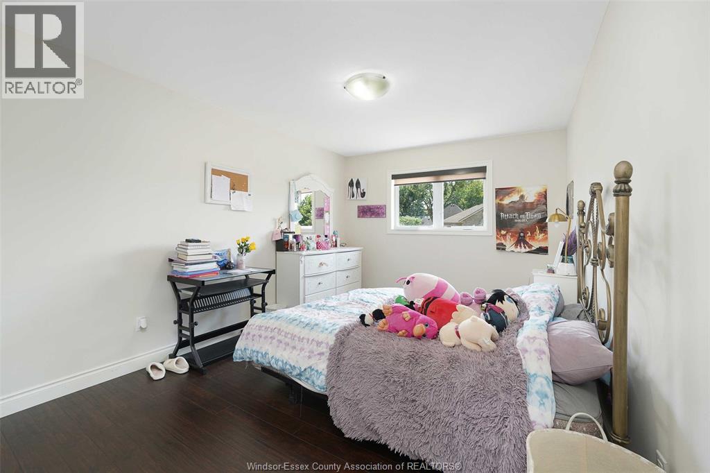 Photo 33 of 436 John Harvey Crescent, Windsor ON