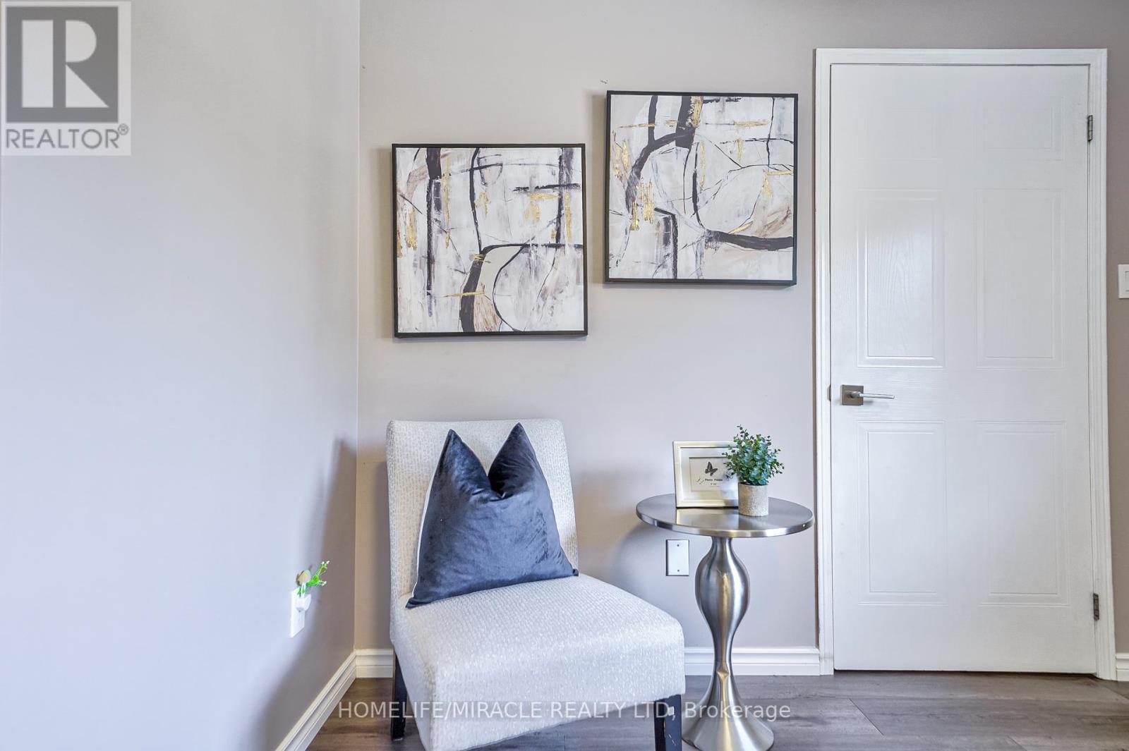Photo 13 of 131 Poplar Drive, Cambridge ON