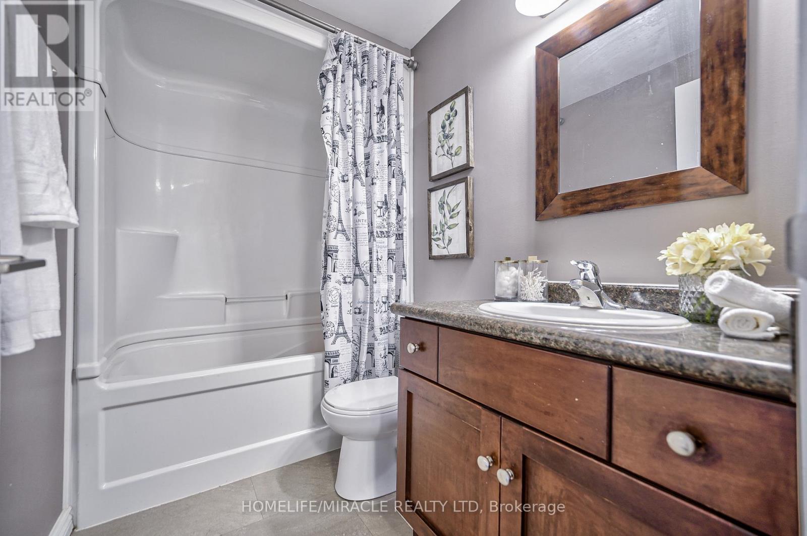 Photo 21 of 131 Poplar Drive, Cambridge ON