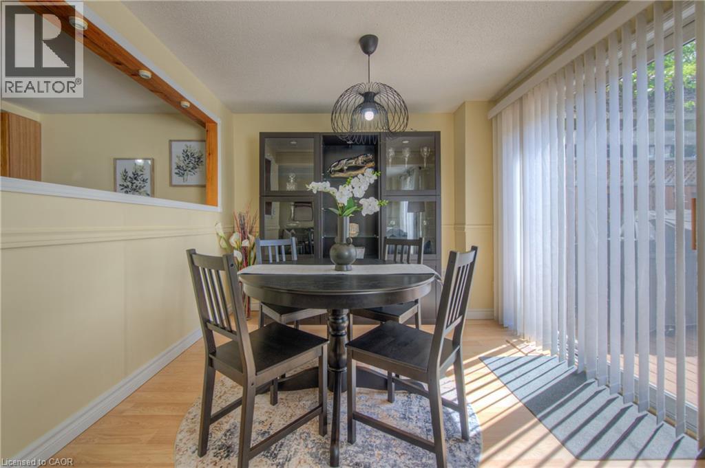 Photo 11 of 985 Elgin Street N, Cambridge ON