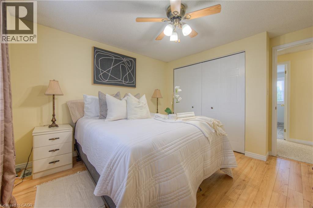 Photo 24 of 985 Elgin Street N, Cambridge ON