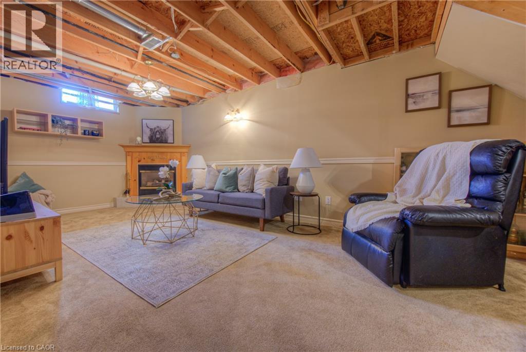 Photo 28 of 985 Elgin Street N, Cambridge ON